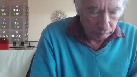 Snapshot of anax69 chatting on October 21, 12:28 pm mario online show from October 21, 12:28 pm