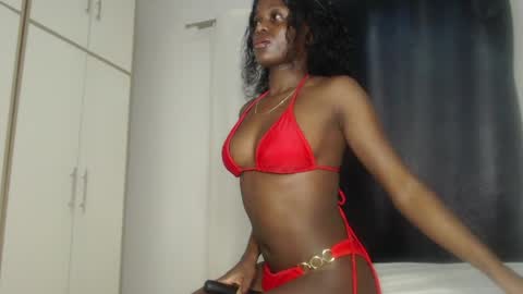 Snapshot of anayah002 chatting on April 15, 1:01 am mayah online show from April 15, 1:01 am