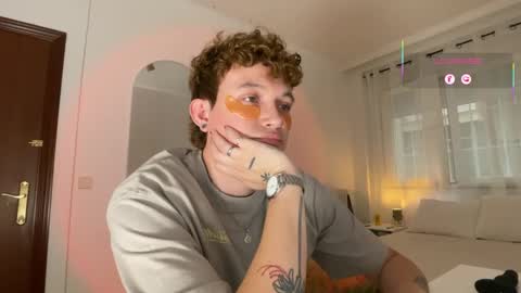 Snapshot of anddres_boss chatting on May 6, 1:27 pm Tell Me ANDRESS ----- online show from May 6, 1:27 pm