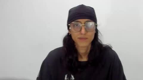 ander_basshall online show from December 2, 3:34 am