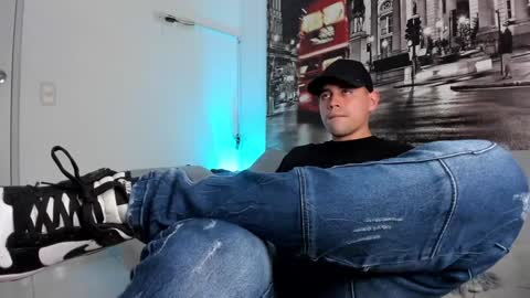 Snapshot of ander_perez chatting on January 11, 10:51 pm ANDER online show from January 11, 10:51 pm