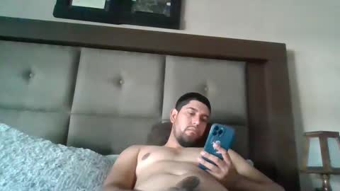 Snapshot of ander_sol chatting on January 17, 6:33 pm ander_sol online show from January 17, 6:33 pm