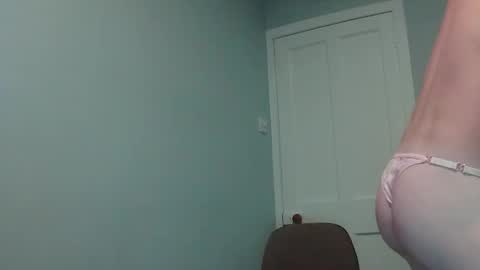Snapshot of ander_thomas55 chatting on January 21, 9:57 am ander_thomas55 online show from January 21, 9:57 am