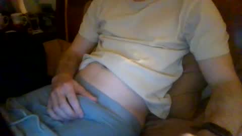 Snapshot of anderfit chatting on August 6, 1:02 pm Ander online show from August 6, 1:02 pm