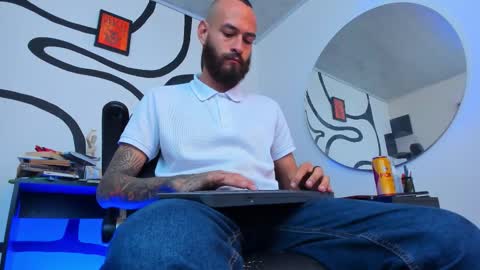 Andrs   -                   online show from November 16, 2:28 am