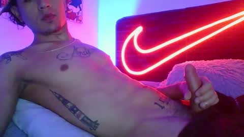 Snapshot of andersonz98 chatting on September 14, 8:41 pm andersonZ98 online show from September 14, 8:41 pm