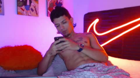 Snapshot of andersonz98 chatting on November 27, 6:59 am andersonZ98 online show from November 27, 6:59 am