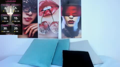 Andrea online show from December 15, 11:58 am