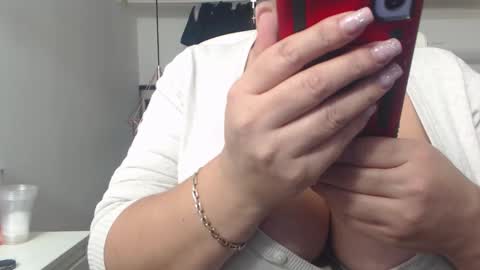 AndraHart  online show from October 4, 5:33 pm