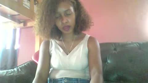 Snapshot of andre415913 chatting on December 20, 10:11 am andre415913 online show from December 20, 10:11 am