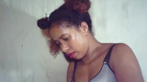 Snapshot of andre415913 chatting on March 14, 7:30 pm andre415913 online show from March 14, 7:30 pm