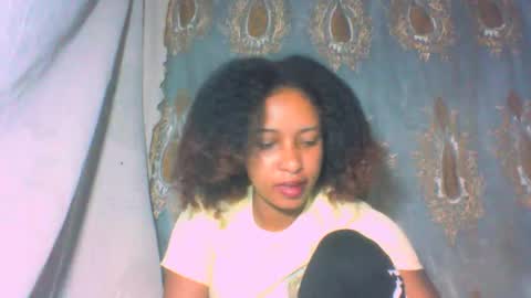 Snapshot of andre415913 chatting on April 2, 1:58 am andre415913 online show from April 2, 1:58 am