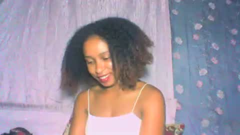 Snapshot of andre415913 chatting on April 6, 4:52 pm andre415913 online show from April 6, 4:52 pm