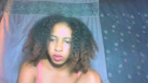 Snapshot of andre415913 chatting on April 11, 7:45 am andre415913 online show from April 11, 7:45 am