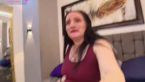 Cloe online show from December 5, 3:48 am