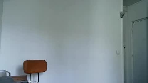 Snapshot of andre_m12 chatting on May 21, 8:43 am Andrew m12 online show from May 21, 8:43 am