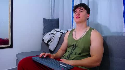 Andre Parker online show from October 24, 1:35 am