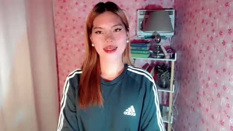 andrea06121998 online show from January 9, 8:32 pm