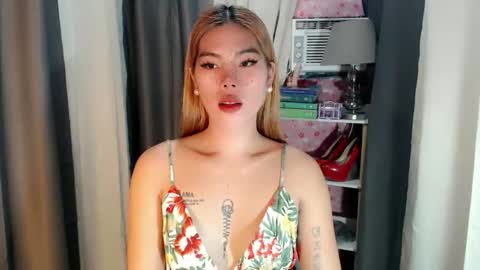 andrea06121998 online show from February 25, 2:37 pm