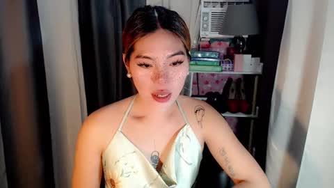 andrea06121998 online show from April 16, 6:09 pm