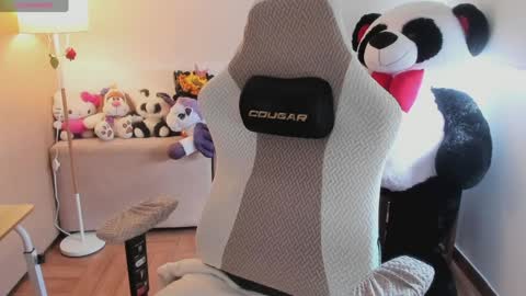 andrea_bonnie online show from April 2, 12:58 pm