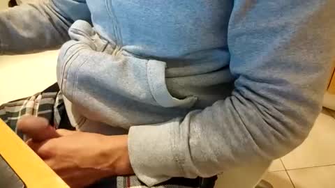 andrea_feetlover online show from October 21, 5:30 am