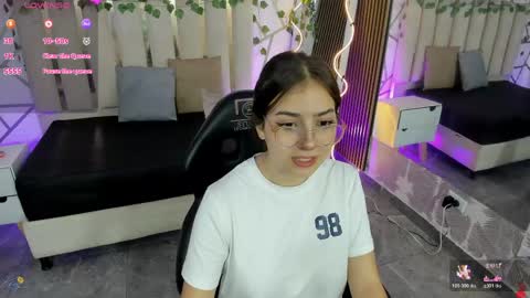 Snapshot of andrea_tay1 chatting on June 2, 7:27 pm andrea_tay1 online show from June 2, 7:27 pm