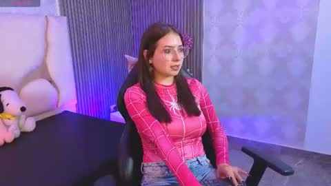 andrea_tay1 online show from July 30, 8:08 pm