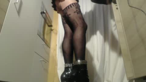 Andrea online show from December 28, 7:11 pm