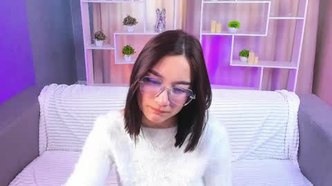 andreajohnsons online show from April 9, 8:31 am