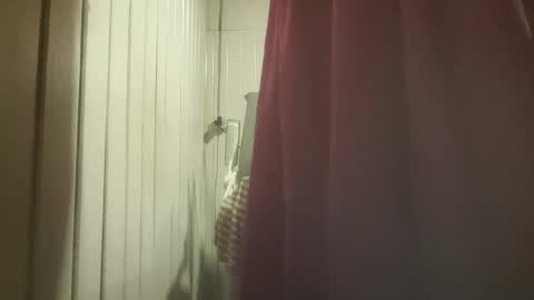 Snapshot of andreasdeep69 chatting on November 24, 2:22 am andreasdeep69 online show from November 24, 2:22 am