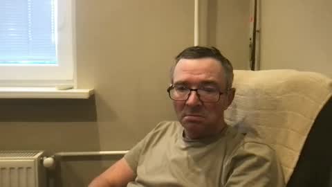 Snapshot of andreass60 chatting on November 18, 6:40 am andreass60 online show from November 18, 6:40 am