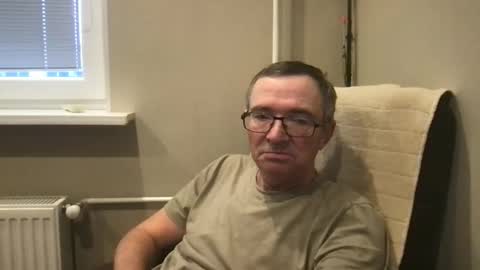 Snapshot of andreass60 chatting on November 28, 8:06 am andreass60 online show from November 28, 8:06 am