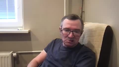 Snapshot of andreass60 chatting on February 23, 7:39 am andreass60 online show from February 23, 7:39 am