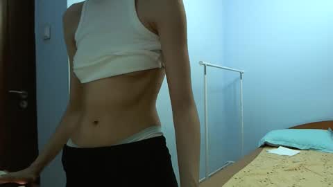 Snapshot of andreea713 chatting on October 23, 8:51 pm andreea713 online show from October 23, 8:51 pm