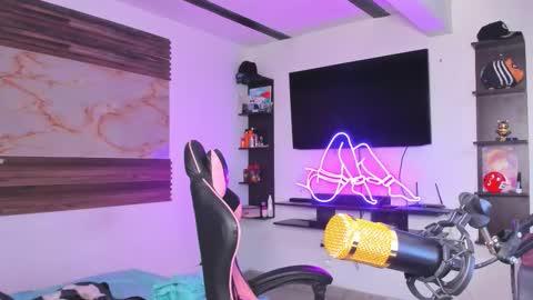 andrees_s online show from October 13, 11:27 pm