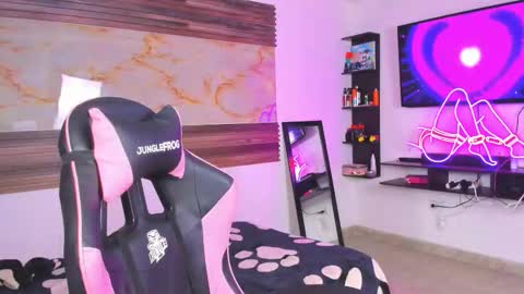 andrees_s online show from October 31, 1:06 am