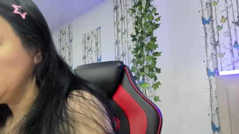 andre online show from November 3, 4:14 am