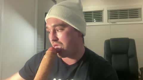 Snapshot of andrenoma427 chatting on December 19, 1:12 am andrenoma427 online show from December 19, 1:12 am