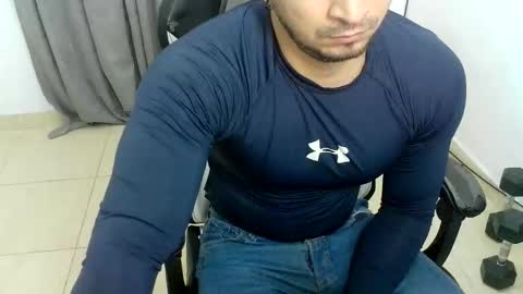 andres180950734 online show from March 27, 11:32 am
