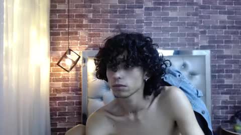 andres_ocasio online show from February 28, 5:04 pm