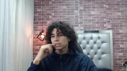 andres_ocasio online show from March 4, 1:06 pm