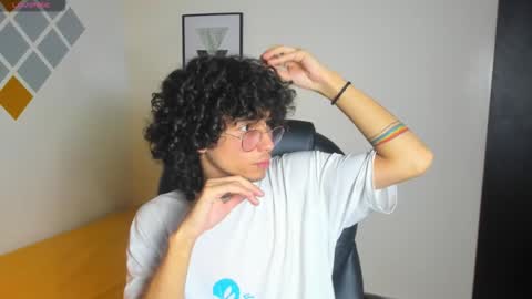 andres_ocasio online show from October 2, 3:02 am