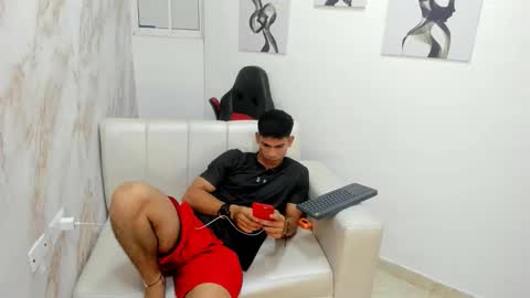 Snapshot of andres_stud chatting on October 16, 4:02 am andres_stud online show from October 16, 4:02 am