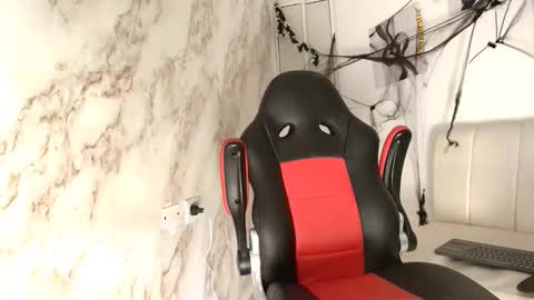 Snapshot of andres_stud chatting on October 25, 5:04 am andres_stud online show from October 25, 5:04 am