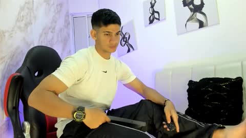 Snapshot of andres_stud chatting on November 10, 4:22 am andres_stud online show from November 10, 4:22 am