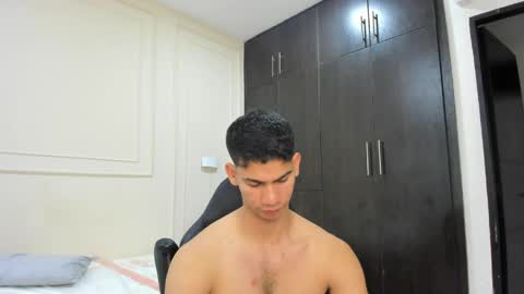 Snapshot of andres_stud chatting on April 8, 6:13 am andres_stud online show from April 8, 6:13 am