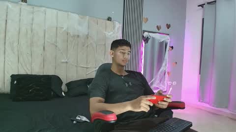 ANDRES  online show from October 12, 4:44 am