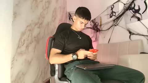 ANDRES  online show from October 26, 4:40 am