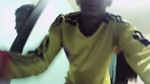 Snapshot of andrescaraballo18 chatting on October 27, 12:36 am andrescaraballo18 online show from October 27, 12:36 am